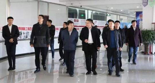 青年企業(yè)家參觀乾港集團 青年企業(yè)家參觀乾港集團